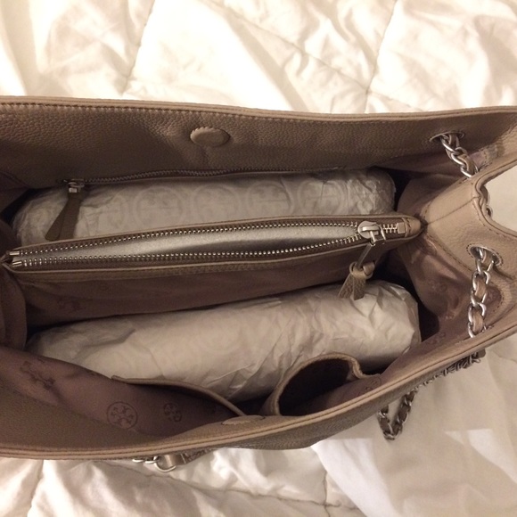 Gray & Silver Tory Burch handbag (NWT) - Picture 5 of 7